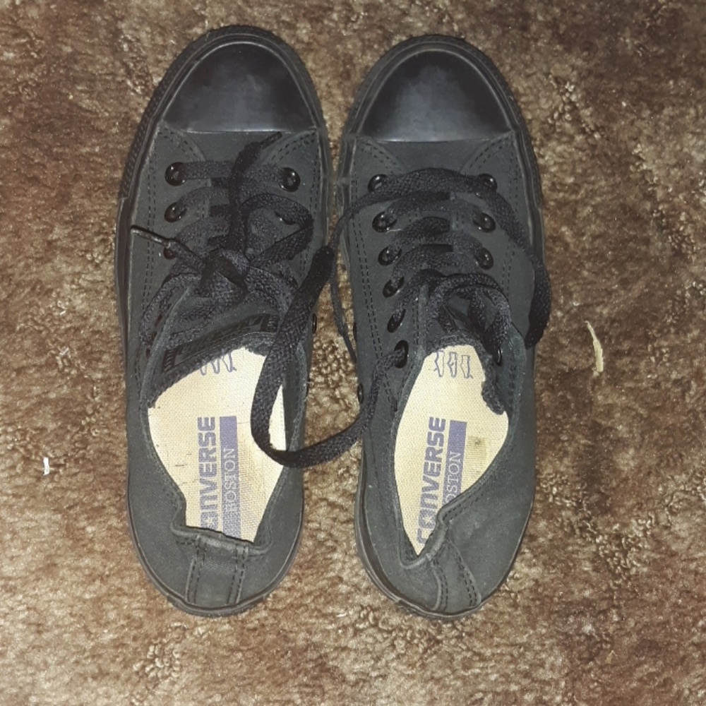 Black converse